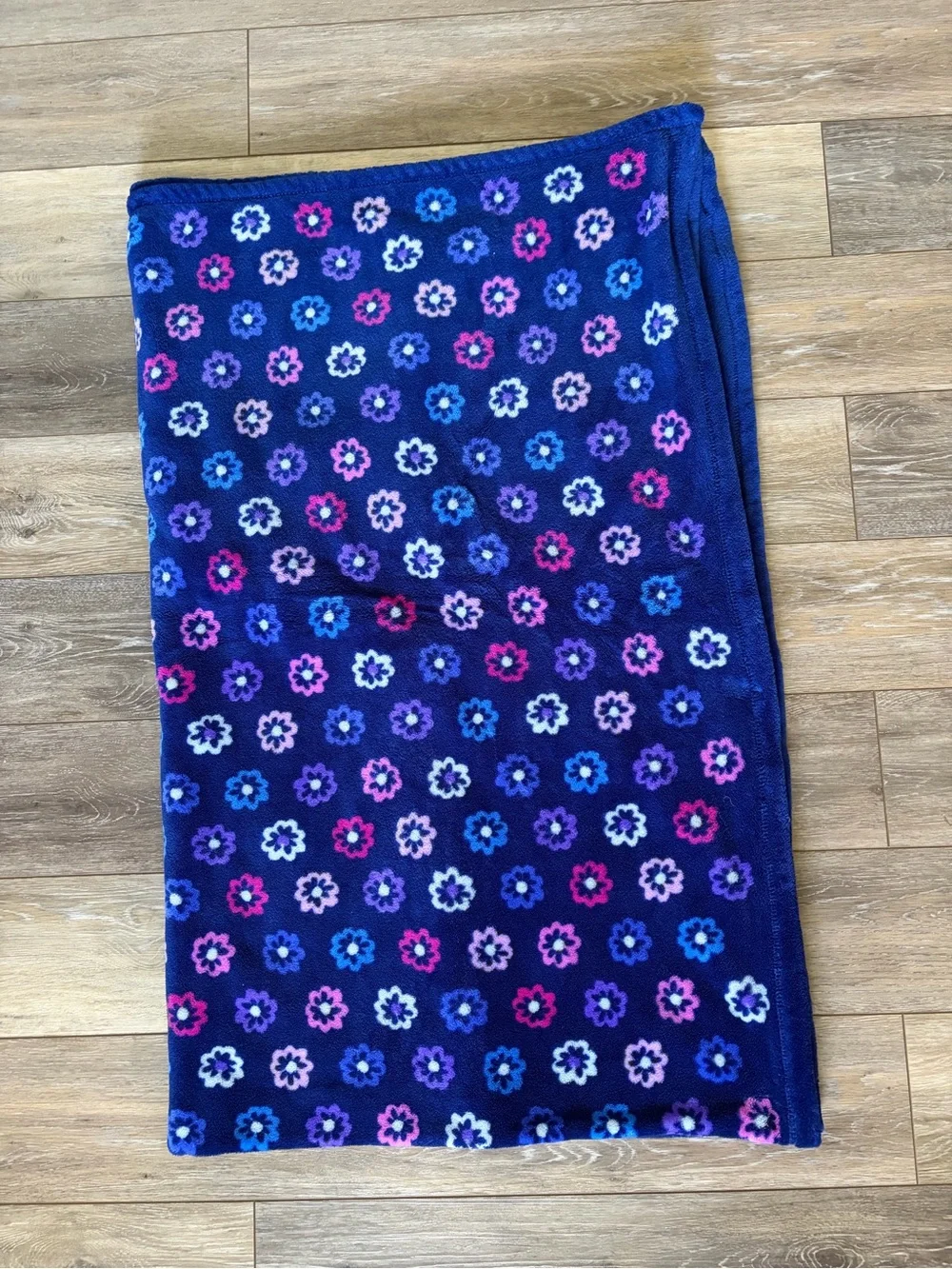 Vera Bradley Ellie Flowers Fleece Throw Blanket